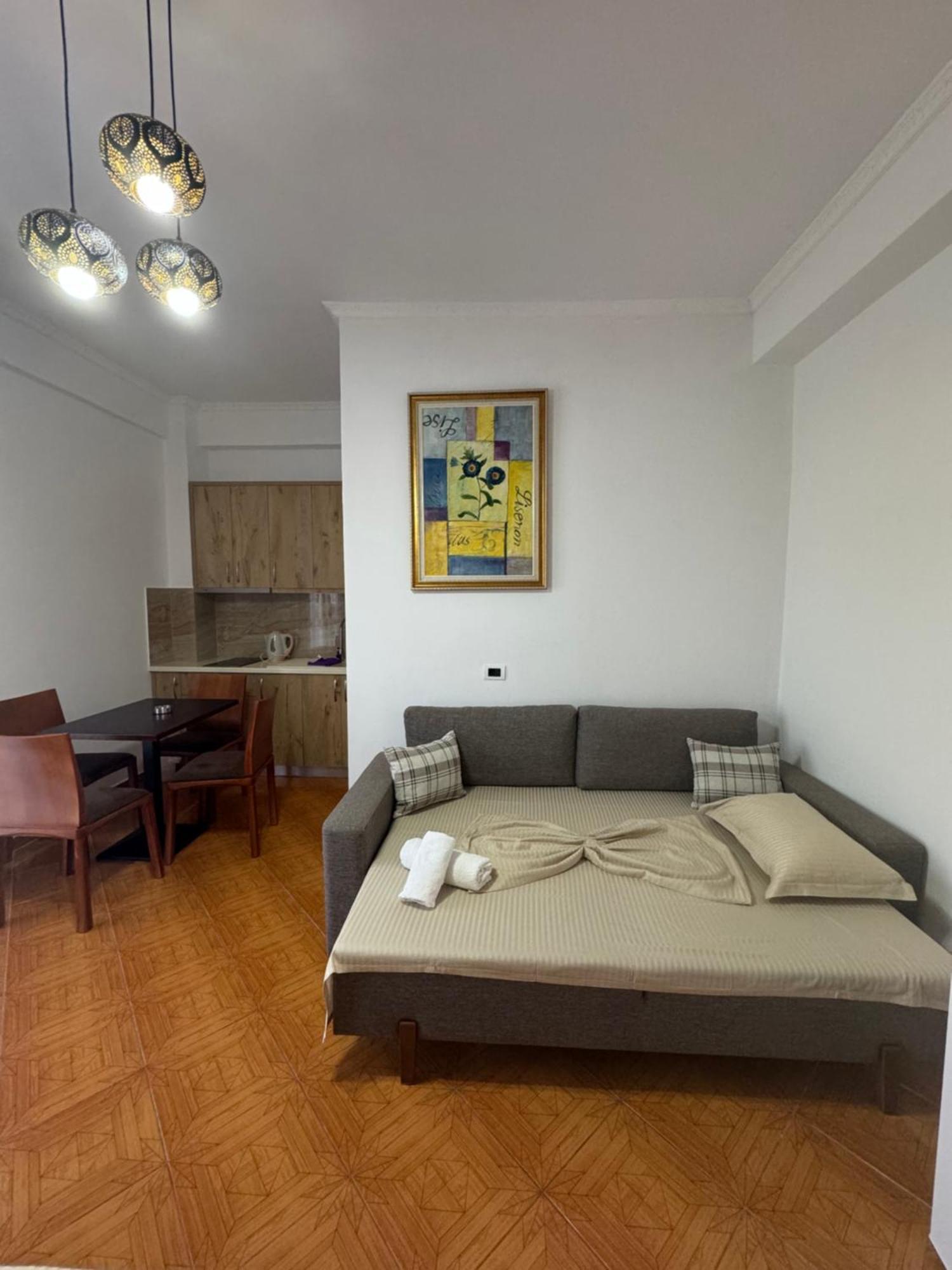 Hotel Frida Himare Exterior photo