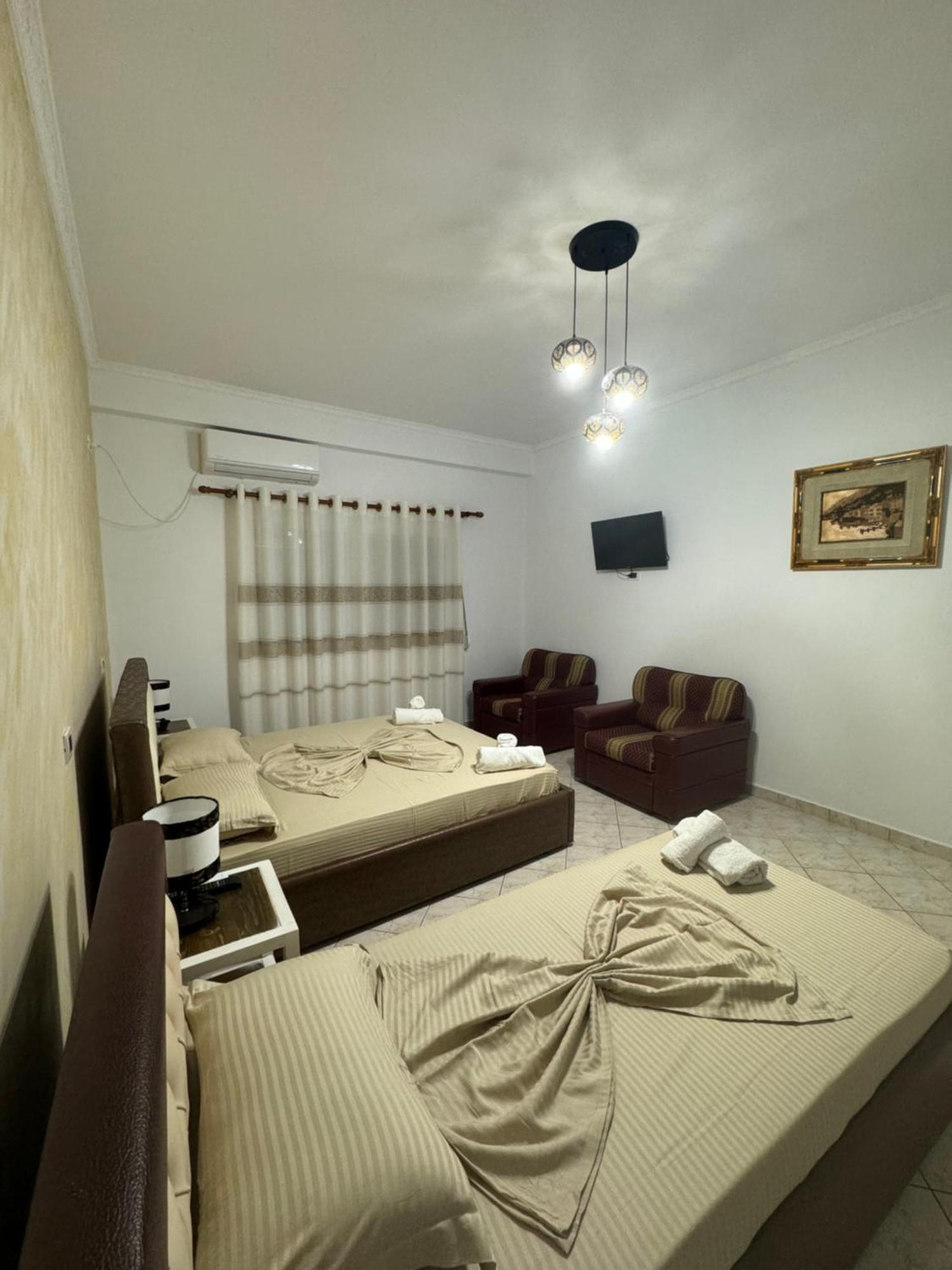 Hotel Frida Himare Exterior photo